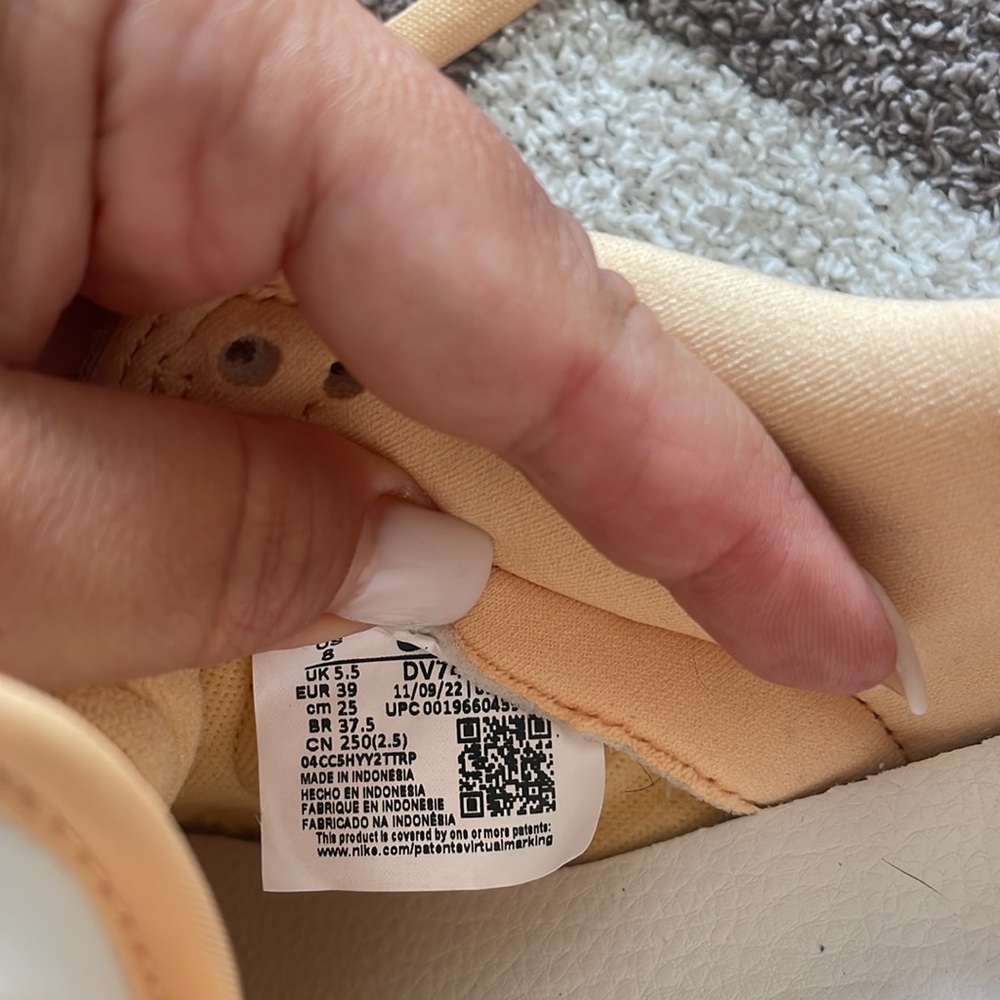 Nike Dunks - image 6